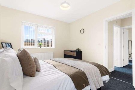 Marsh Lane, Wolverhampton, WV10 - Photo 4