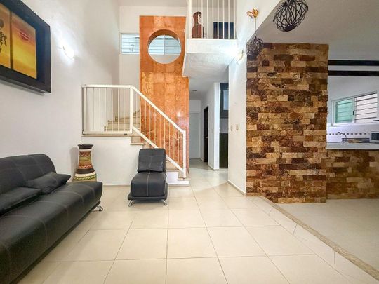 Casa Amueblada de 3 Recámaras en Renta en Santa Fe, Ciudad Caucel - Photo 1
