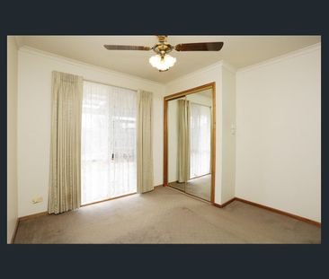 3 Bexley Close, Werribee, Vic 3030 - Photo 2