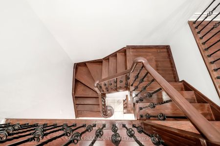 Detached Home For Lease | W8129816 - Photo 2