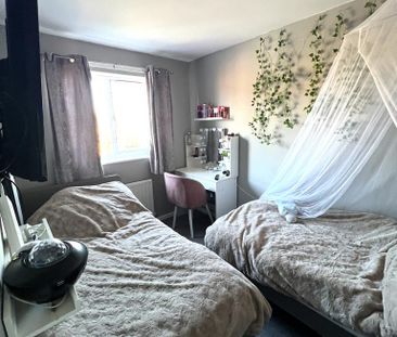 3 bedroom semi-detached house to rent - Photo 5