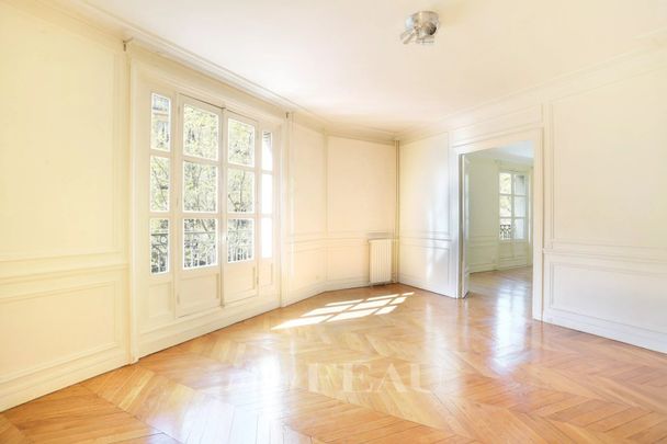 Appartement • Gros Caillou - Photo 1