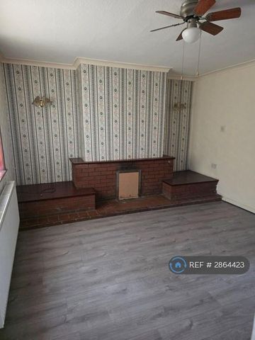 3 bedroom terraced house to rent - Photo 3