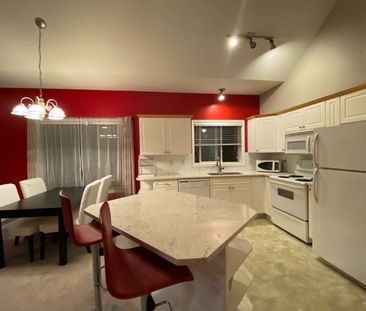 Furnished 2 Bed + 2 Bath - Photo 6