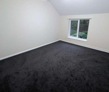 Knaphill, Woking, Surrey, GU21 - Photo 3