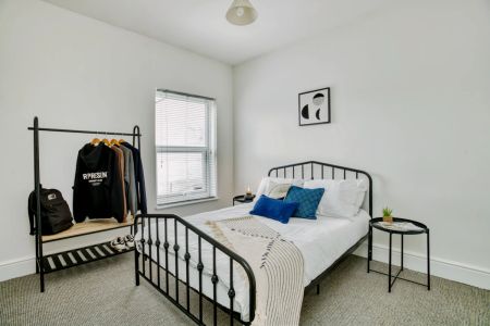 2 Bed 1 Bath - Photo 5