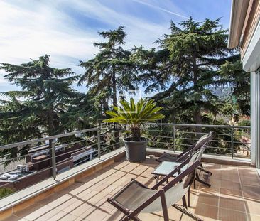 6-bedroom furnished house with a private pool for rent in Sarrià, B... - Photo 1