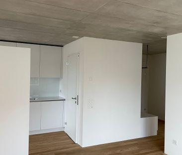 Grosszügige moderne 2.5-Zimmerwohnung - Photo 3