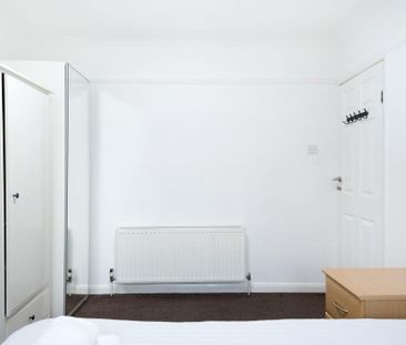 2 bedroom maisonette to rent - Photo 6