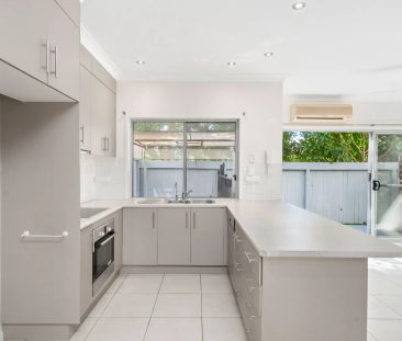 3 Bedroom Townhome, Scarborough. Contact Julie Sykes 0438 050 110 W... - Photo 2