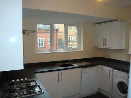 2 bedroom maisonette to rent - Photo 5