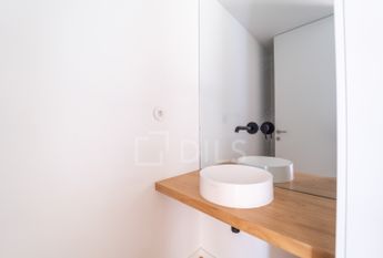 Apartamento T3 com varanda, novo, com vista mar, em Vila Nova de Gaia