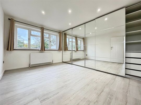 Trumpsgreen Road, Virginia Water, Surrey, GU25 4HX - Photo 1