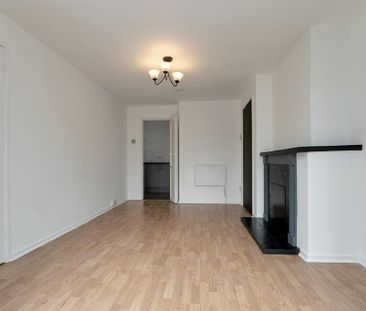 2 bedroom end of terrace house to rent - Photo 5