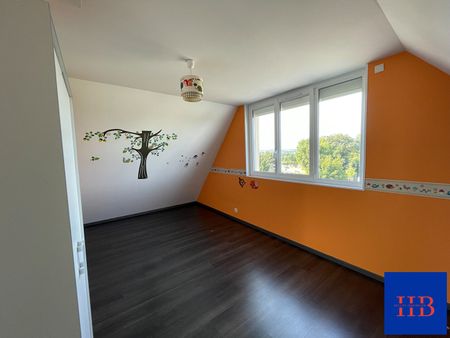 Location Appartement 6 pièces 110m² - Photo 2