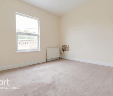 3 bedroom end of terrace house to rent - Photo 6