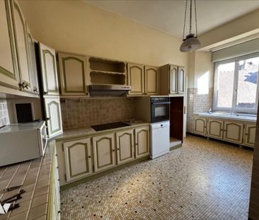 DOLE (39) centre-ville APPARTEMENT T3 de 118 m² - Photo 3