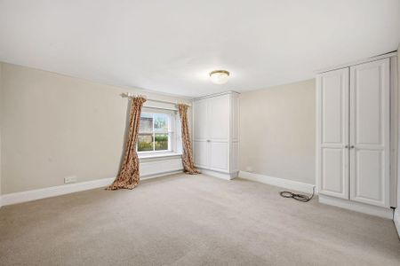 4 bedroom detached house to rent - Photo 5