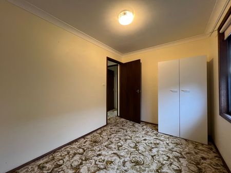 Home For Rent - Photo 4
