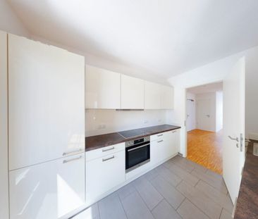 Schöne 3-Zimmer Wohnung mit Dachterrasse unweit vom Schloss Charlot... - Photo 3