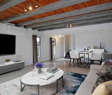 3 BEDROOM HOME IN GREAT LOCATION - Photo 1