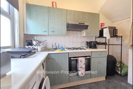 2 Bedroom Student Property - Photo 4