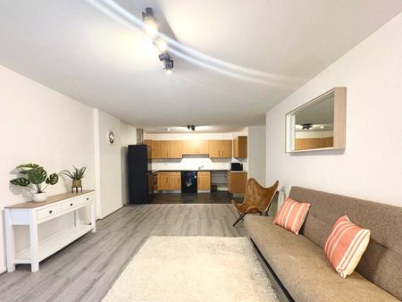 Millharbour, London, E14 9DT - Photo 2