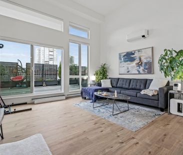 Fully Furnished Penthouse Suite - Photo 6