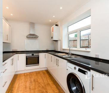 3 bedroom semi-detached house to rent - Photo 6