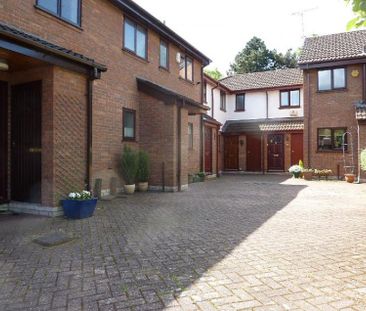 2 Bedroom Mews To Let - Photo 4