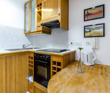 Flat 18 Gloucester Street, Pimlico SW1V 2DB - Photo 4