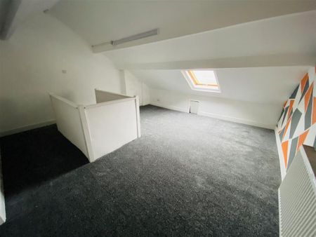 4 bedroom terraced house to rent - Photo 3