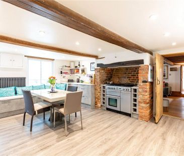 3 bedroom detached house to rent - Photo 4