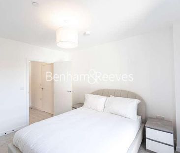 East Acton Lane, Acton, W3 - Photo 5
