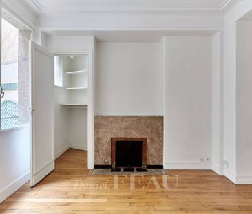 Location studio, Paris 2ème (75002), 1 pièce, 27.68 m², ref 86468679 - Photo 2