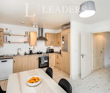 2 bedroom flat to rent - Photo 3