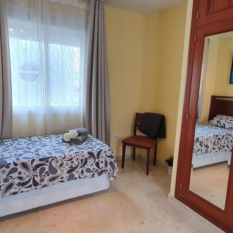 Apartamento de alquiler en Avenida Nuestro Padre Jesús Cautivo, 19, Los Boliches - Photo 1