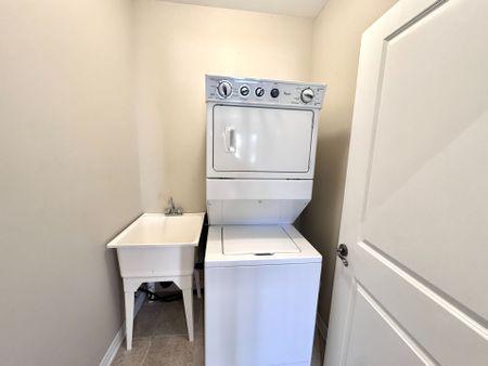 For Lease - 327 Carrville Road Unit# One bedroom Suite, Richmond Hill, Ontario - Photo 2