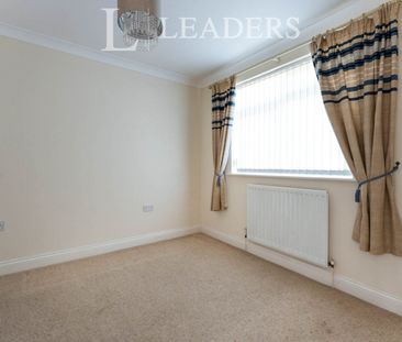 2 bedroom bungalow to rent Well Road, Pagham - Photo 4
