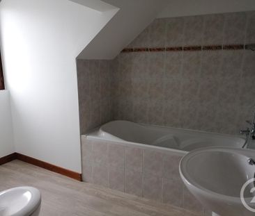 Location Appartement 2 pièces 37m² BRIVE LA GAILLARDE 19100 - Photo 2