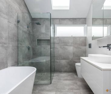 CONTEMPORARY STYLE | RENOVATED LUXURY | EXCEPTIONAL LOCATION - Photo 3