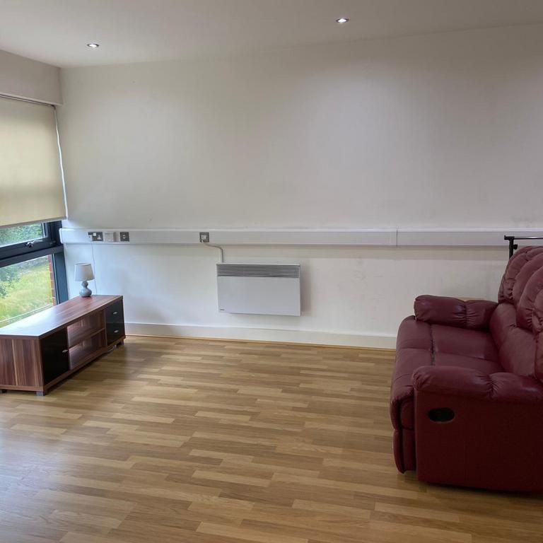 Studio to rent - Photo 1