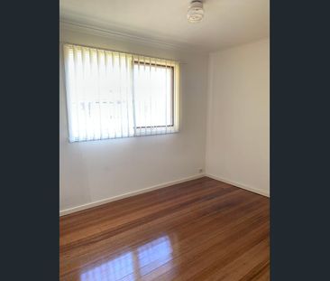 Very clean and tidy four bedroom family home - Photo 5