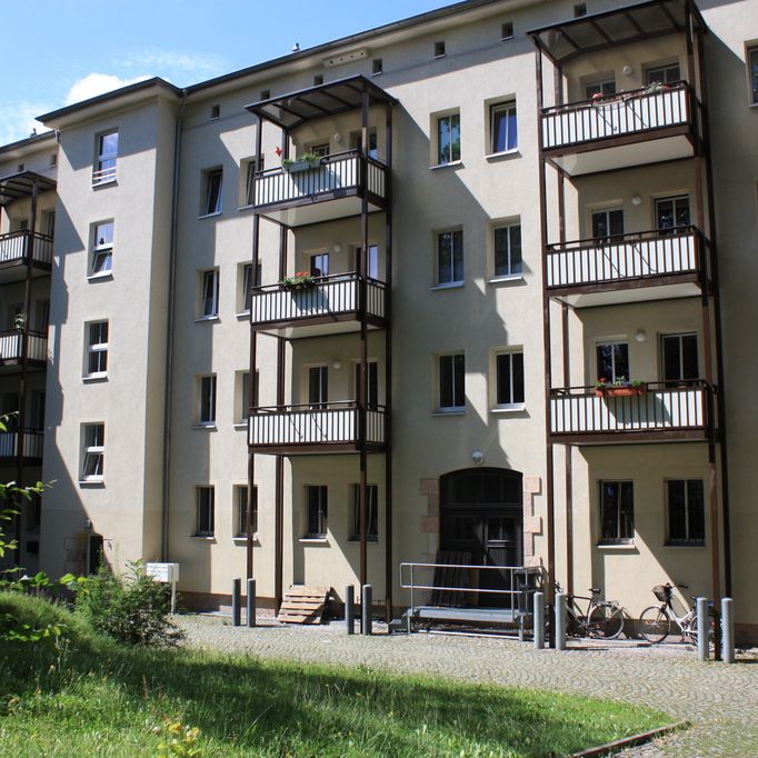 3-Raum-Wohnung mit Balkon in begrünter Wohnlage - Foto 1