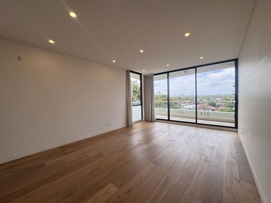 Luxury living in the heart of Maroubra - Photo 1