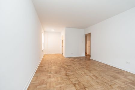 111 Lawton Boulevard - Photo 3