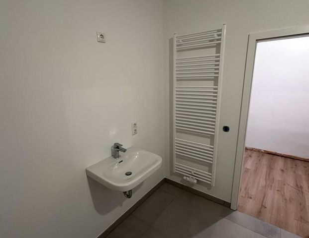 Exklusive 5-Zimmer-Wohnung am Markt in Gera inklusive Aufzug - Photo 1