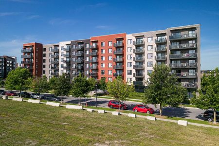 1065 Des Francs-Bourgeois Street, Boisbriand, QC - Photo 2
