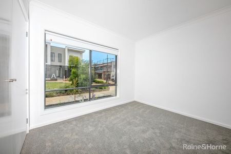 Brand New Large Modern Townhouse! - Photo 3