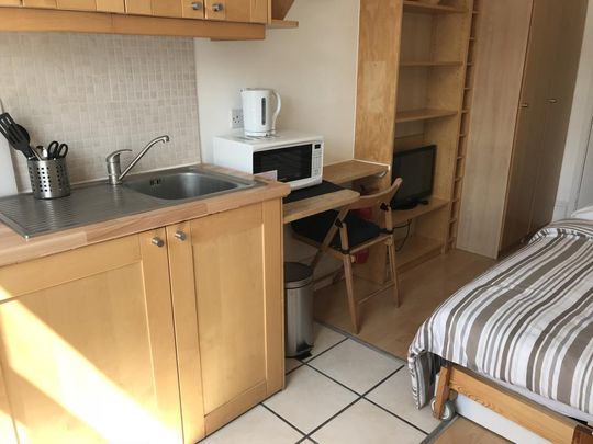 Flat 07 Claverton Street, Pimlico SW1V 3AX - Photo 1